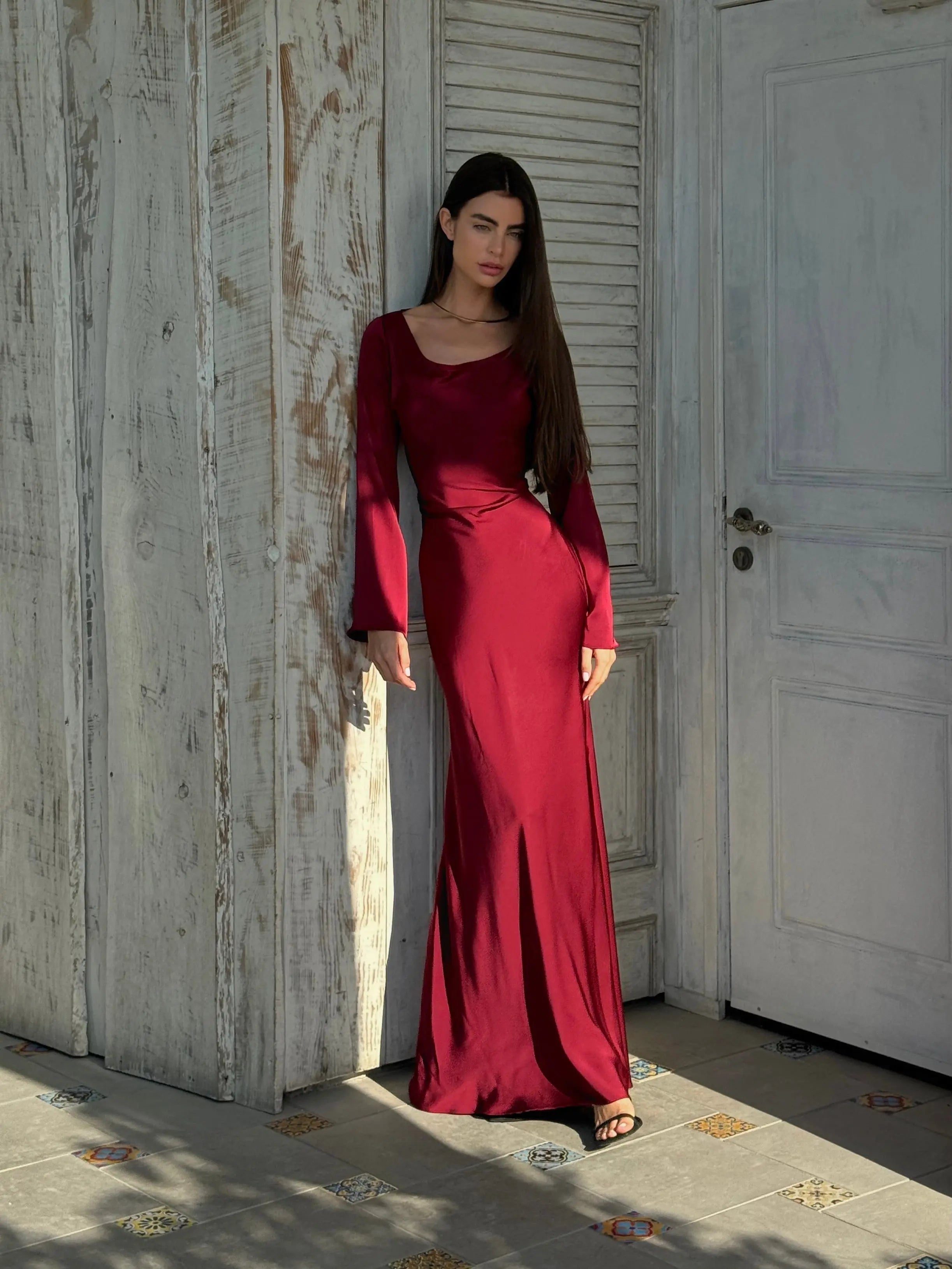 Leda | Elegant Women's Bell Sleeve Maxi Dress