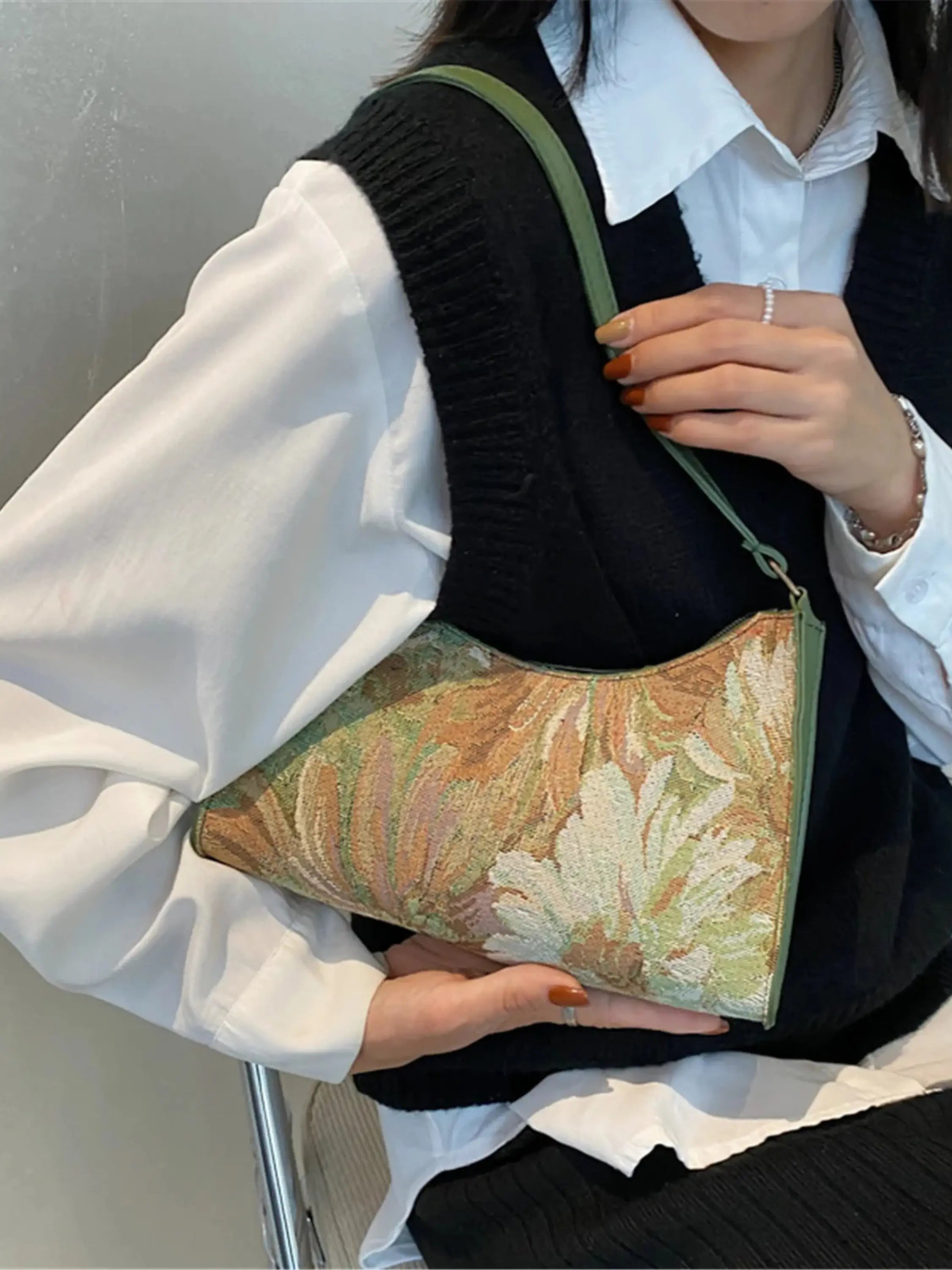 Gwyneth | Women Shoulder Bag