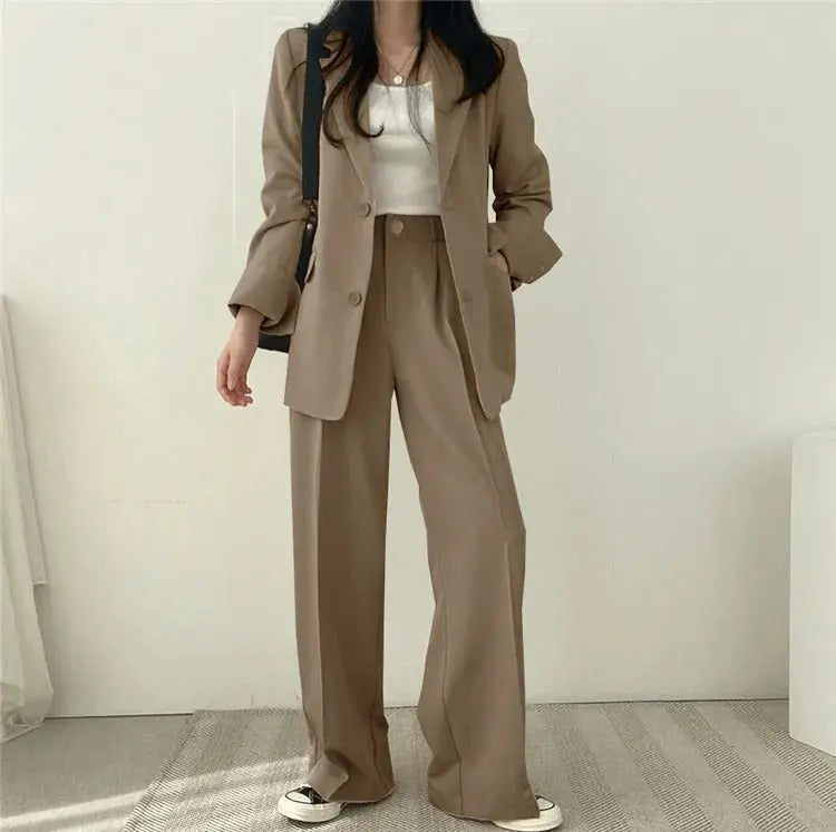 Abby | Women's Notched Lapel Blazer & Tailored Trousers Suit Set