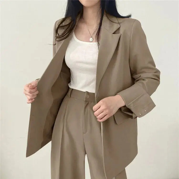 Abby | Women's Notched Lapel Blazer & Tailored Trousers Suit Set