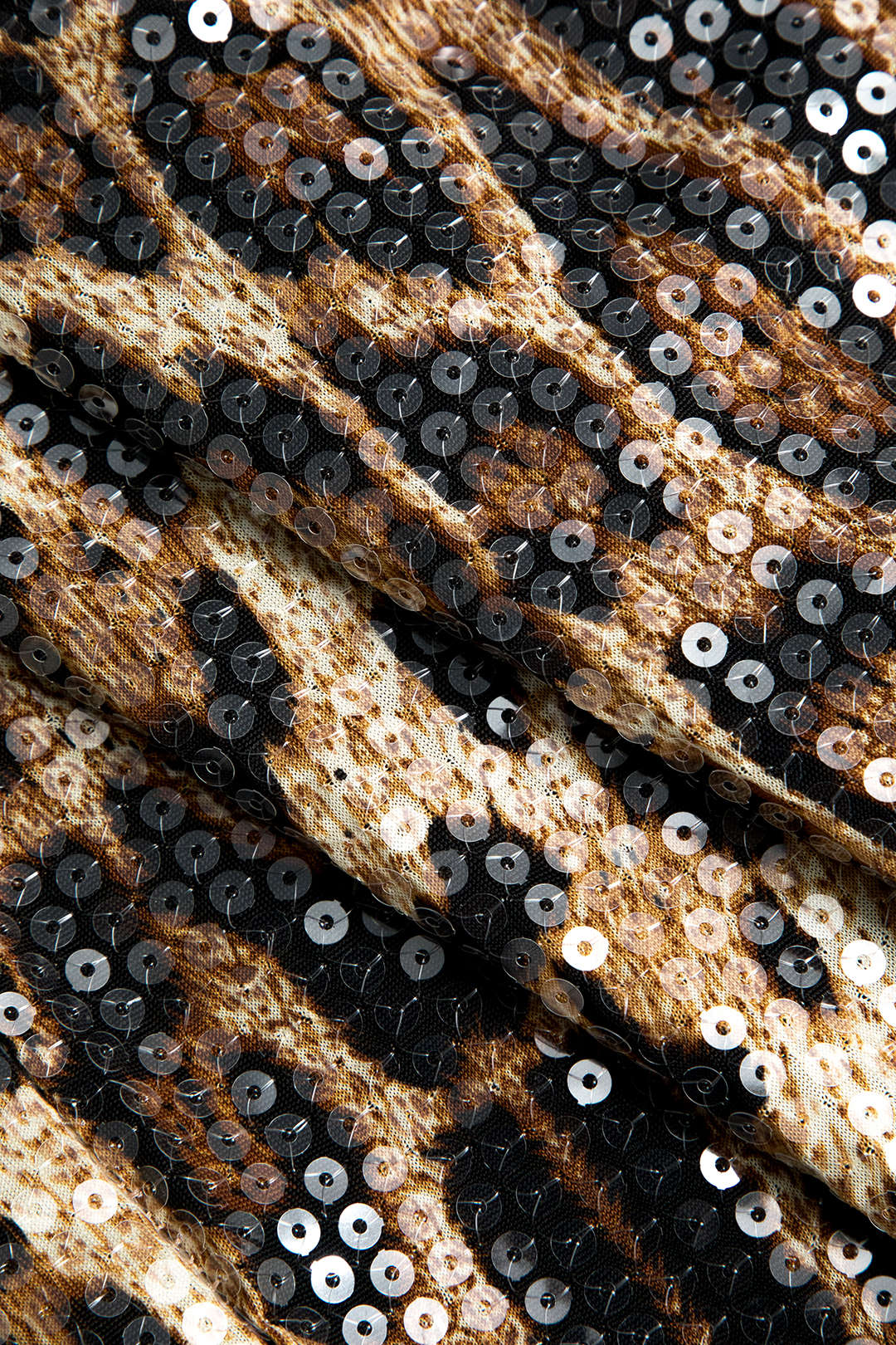 Ema | Fashion-forward Individuals Two-piece Set