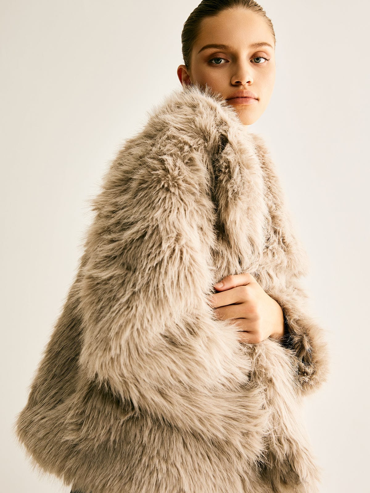Vernetta | Women Faux Fur Jacket