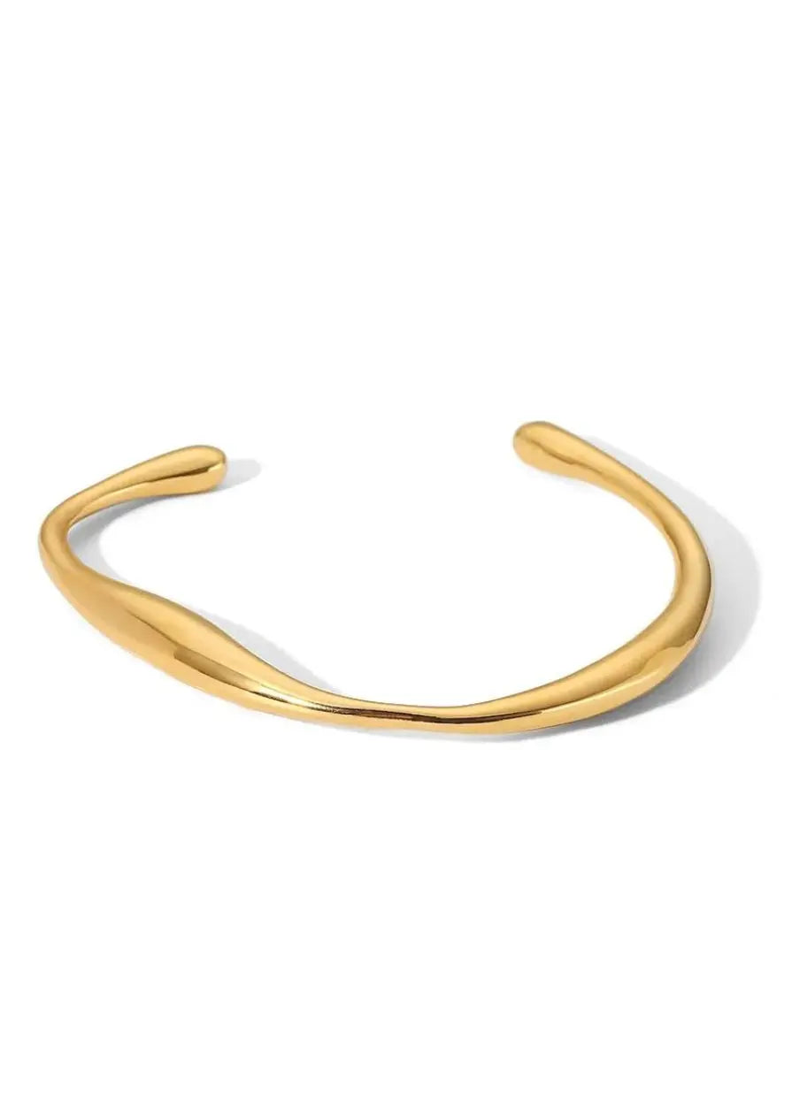 Lizeth | Elegant Gold-Tone Open Cuff Bracelet for Adults