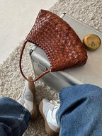 Deasia | Fashion-conscious individuals Shoulder Bag