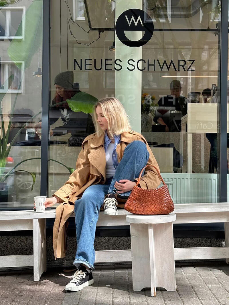 Deasia | Fashion-conscious individuals Shoulder Bag