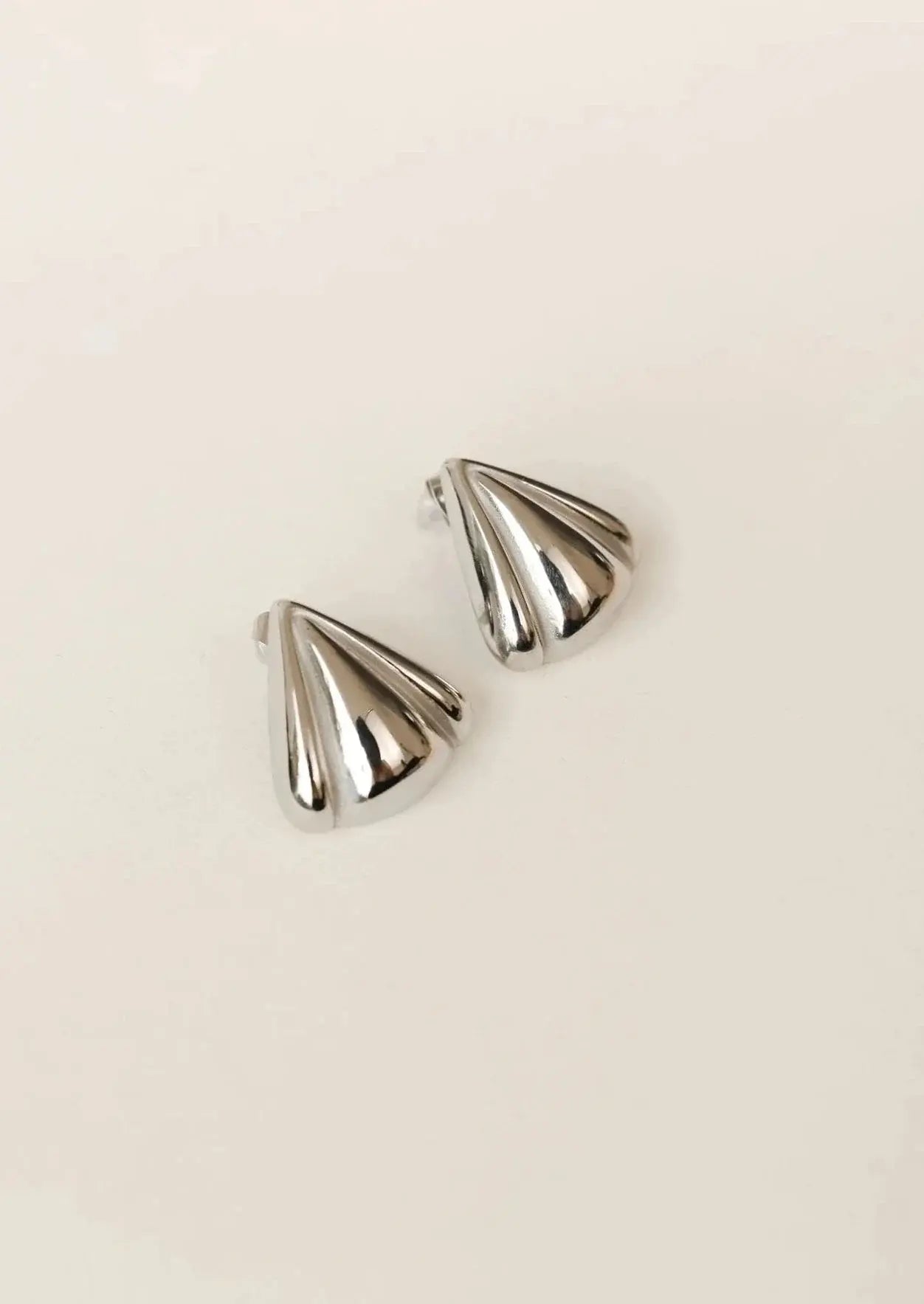 Kinsley | Elegant Sculpted Shell-Like Earrings for Women