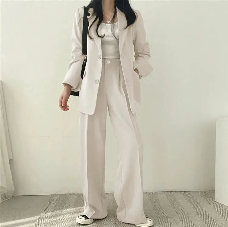 Abby | Women's Notched Lapel Blazer & Tailored Trousers Suit Set